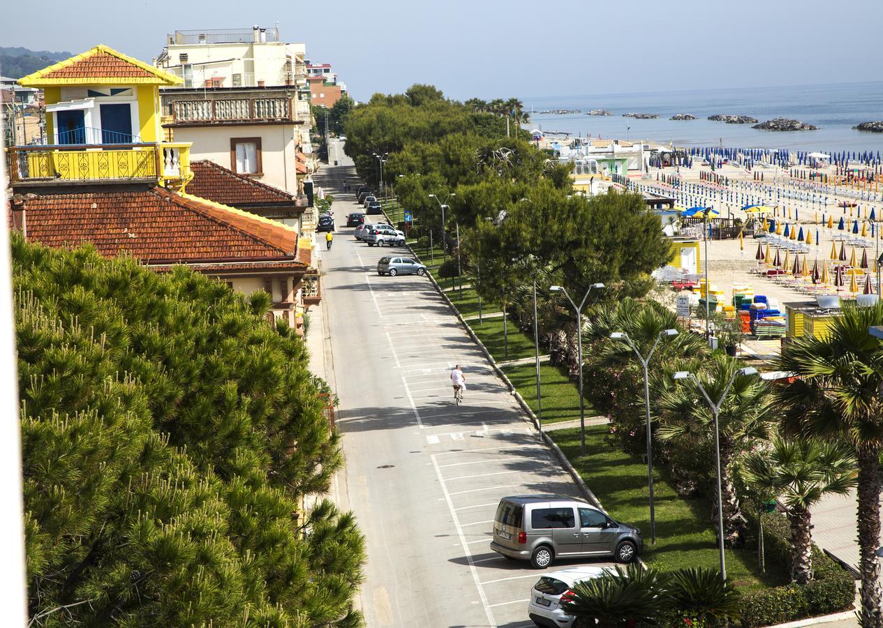 Hotel Ideal Cupra Marittima Exteriér fotografie